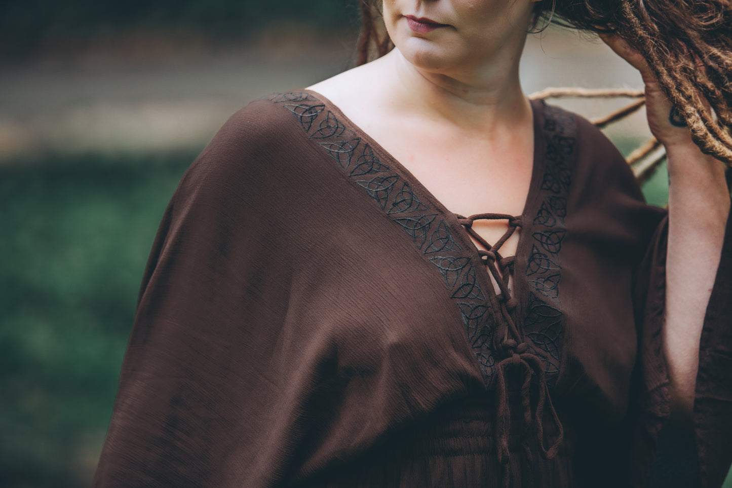 Ivy Kaftan Shortie in Earth