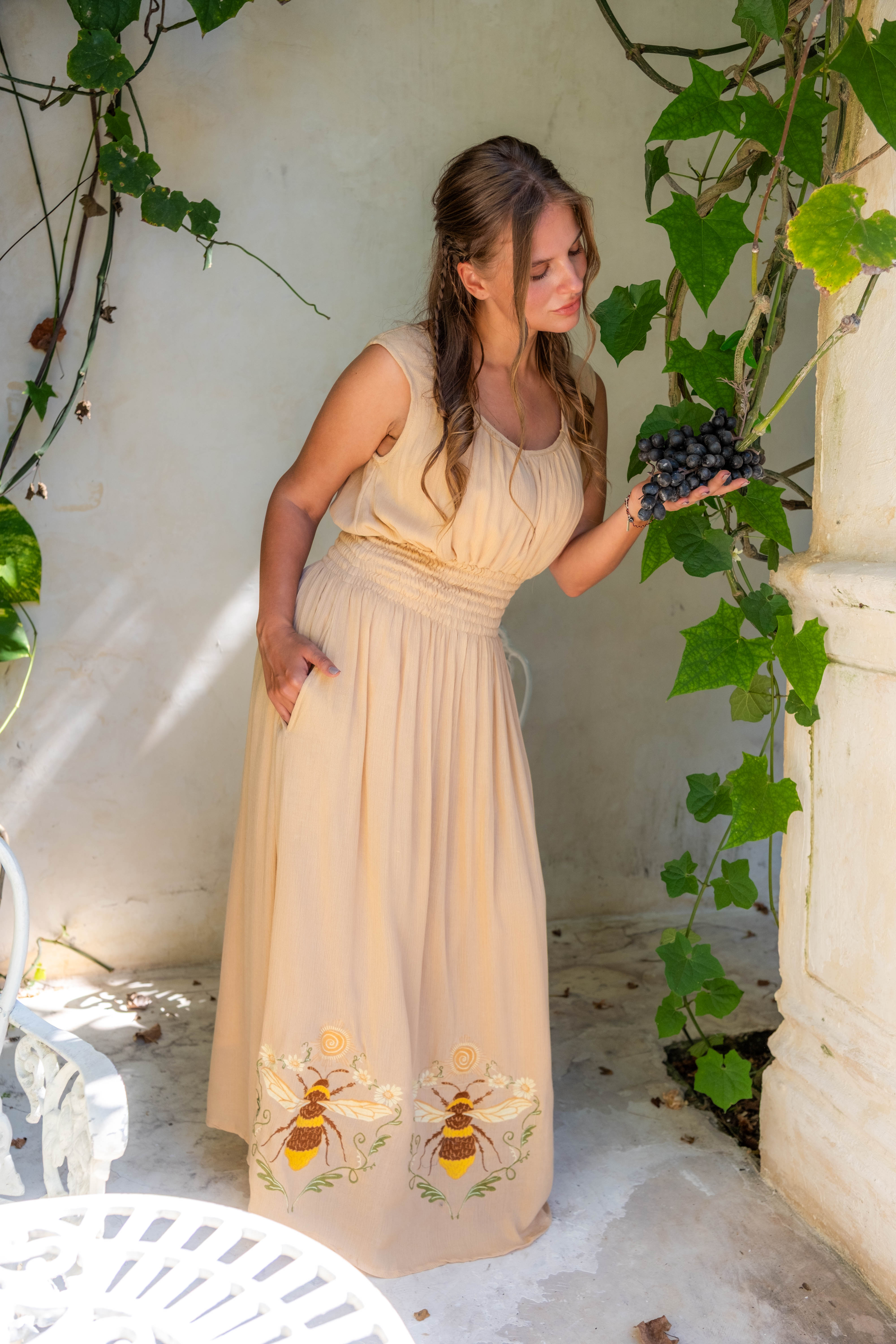 Secret Garden Summer Edition in Golden Sands Embroidered