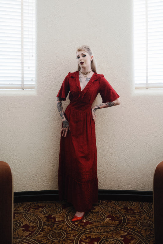 Heirloom Dress in Scarlet